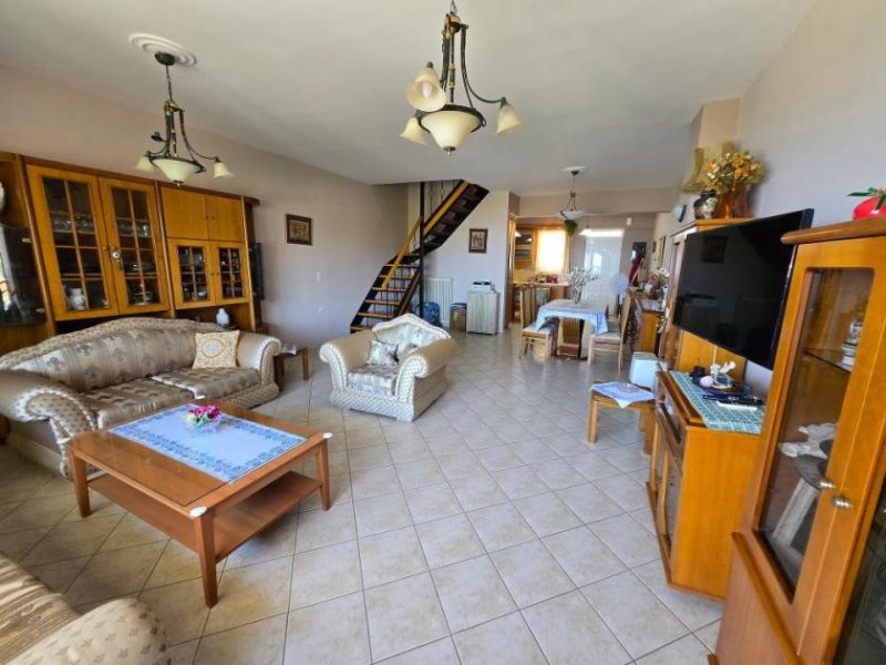 Roussospiti Kreta, Roussospiti: Haus im Dorfzentrum zu verkaufen Haus kaufen